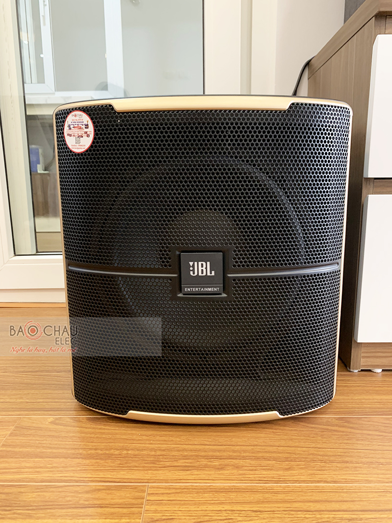 D&agrave;n karaoke gia đ&igrave;nh chị Hương h4