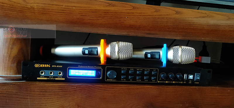 D&agrave;n karaoke gia đ&igrave;nh chị Nguyệt h4
