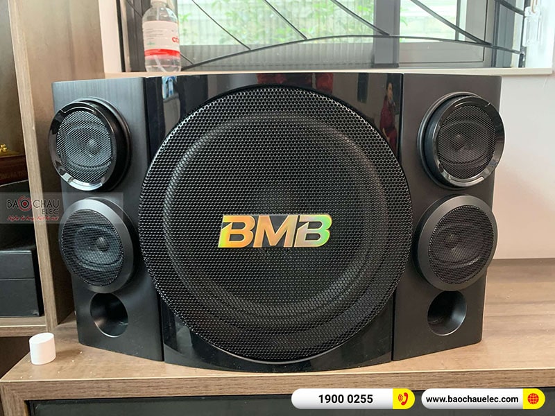 Dàn karaoke gia đình chị Nhung