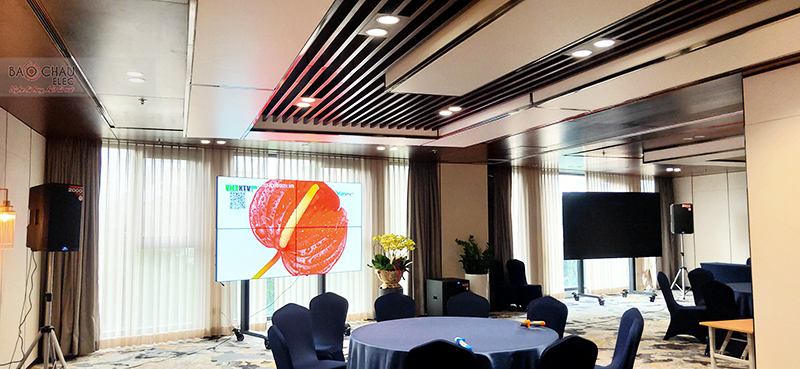 Dàn karaoke gia đình chị Nhung tại Hà Nội