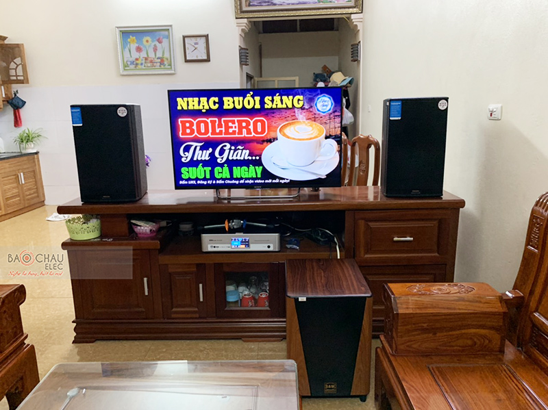 D&agrave;n karaoke gia đ&igrave;nh chị Thương h4
