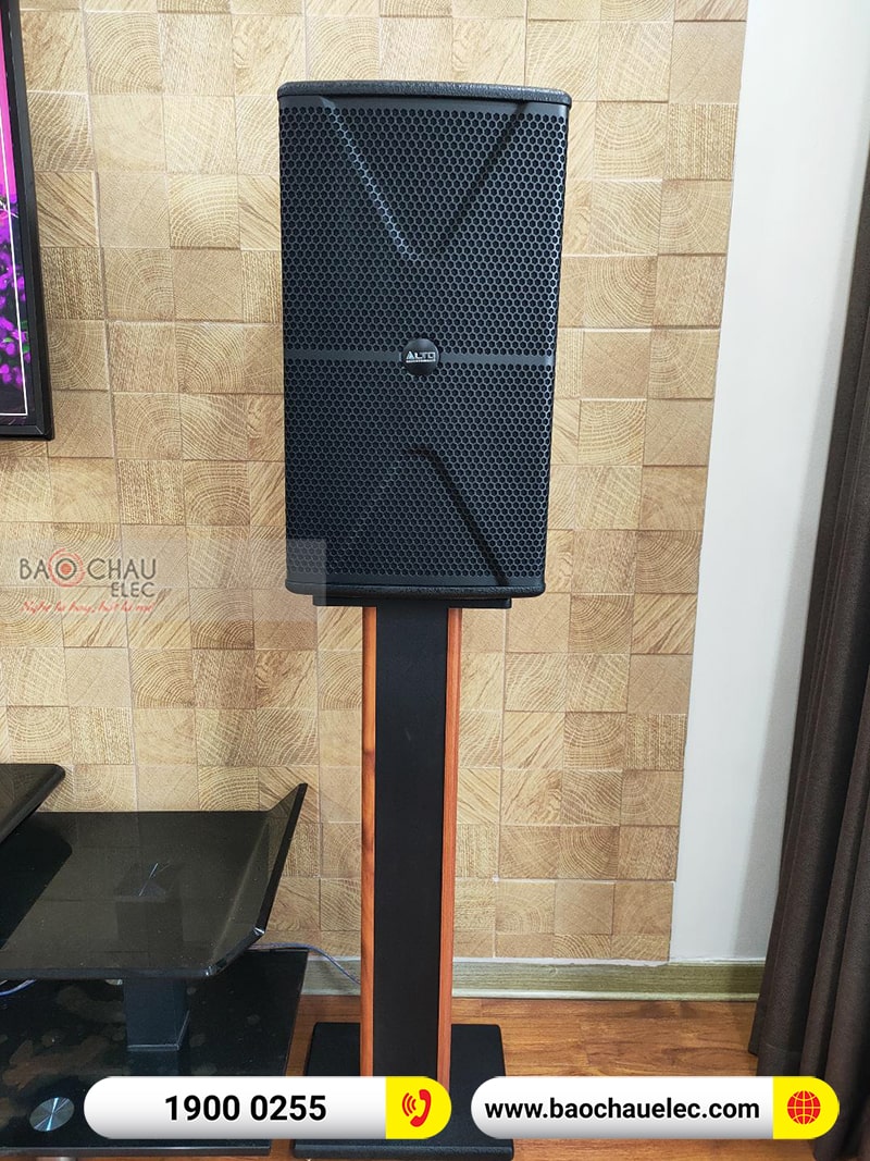 Dàn karaoke gia đình chị Thủy