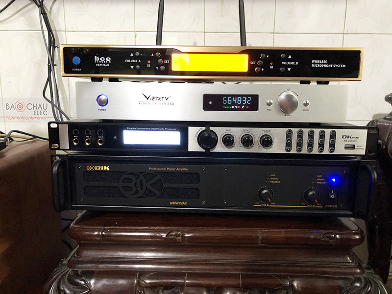 Dàn karaoke gia đình chú Ánh h3