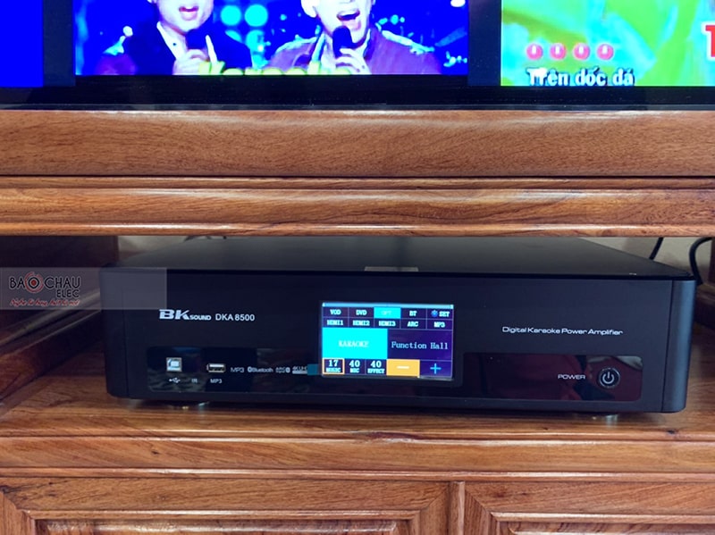 Dàn karaoke gia đình chú Thành