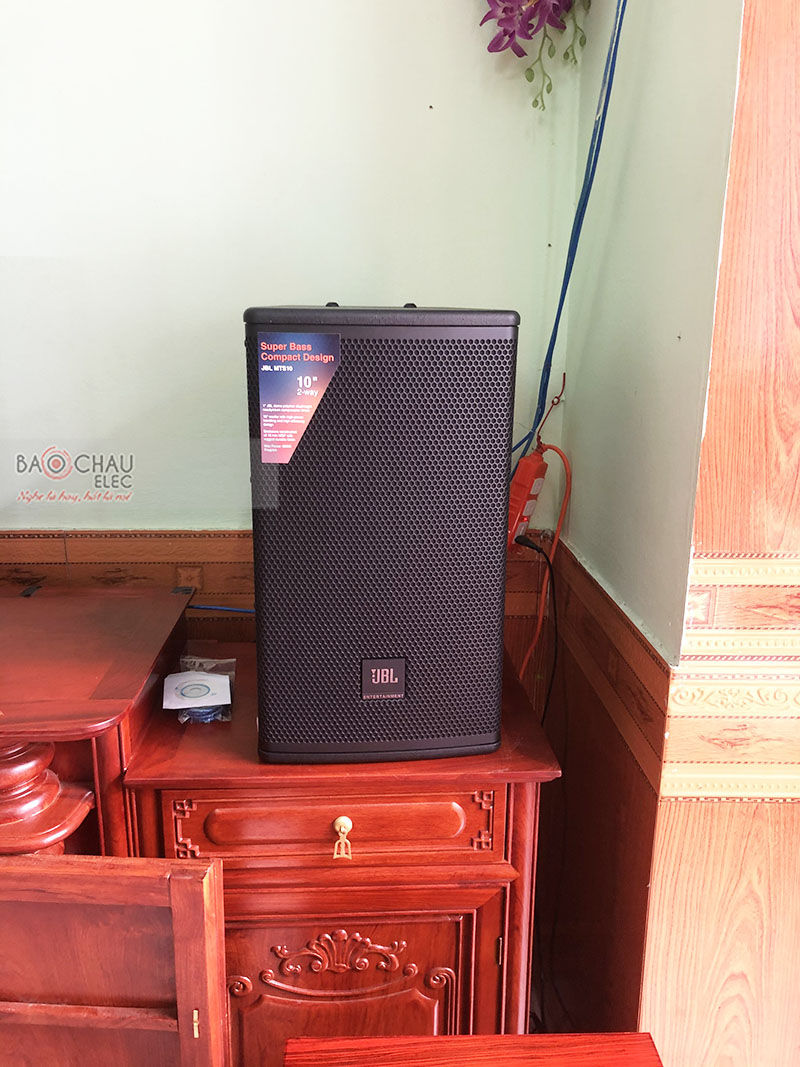 Dàn karaoke gia đình chú Trà h1