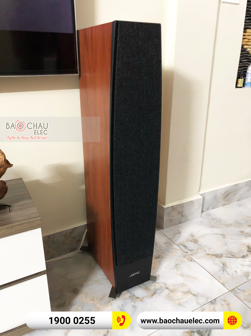 Dàn karaoke, nghe nhạc chị Ngọc 