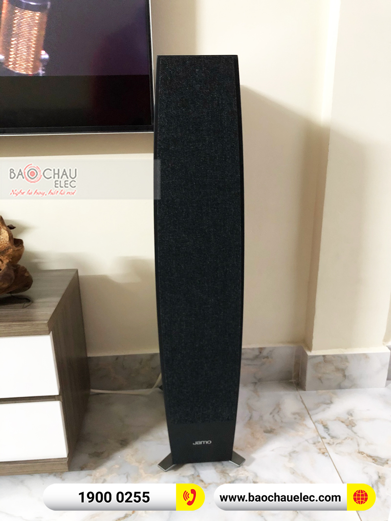 Dàn karaoke, nghe nhạc chị Ngọc 