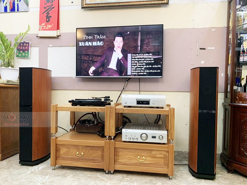 D&agrave;n nghe nhạc cho anh Lợi tại H&agrave; Nội