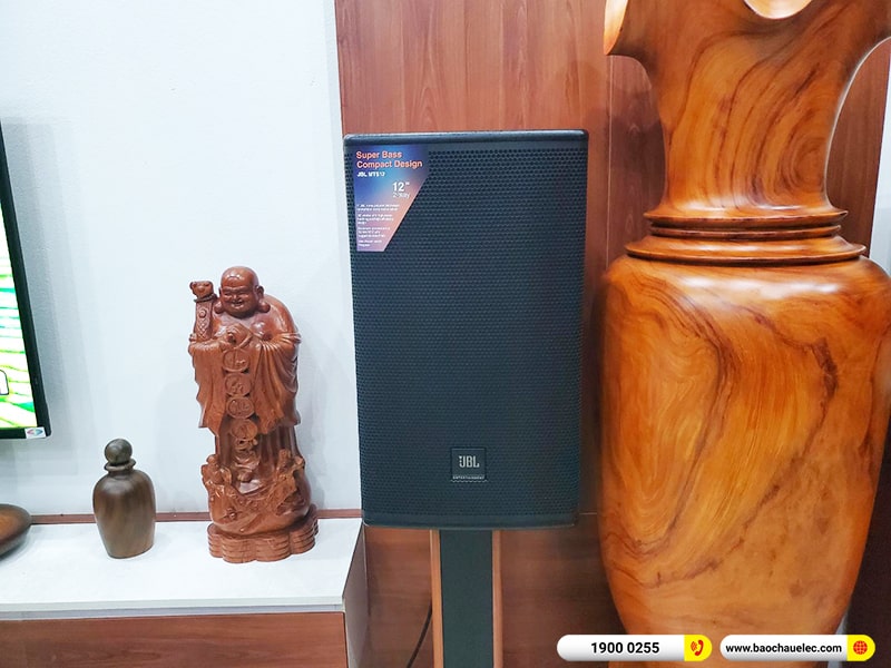 Dàn karaoke gia đình anh Vượng
