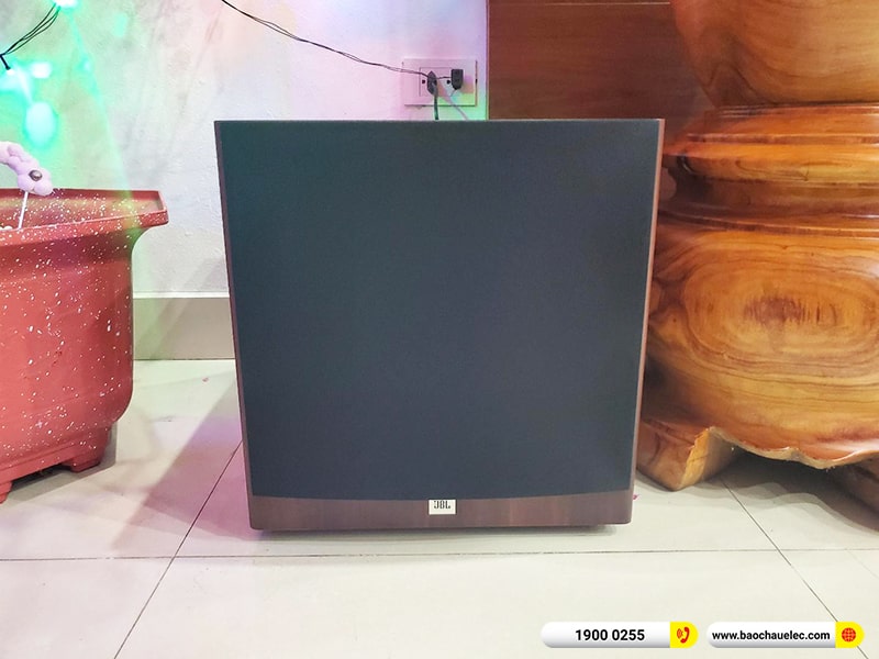 Dàn karaoke gia đình anh Vượng