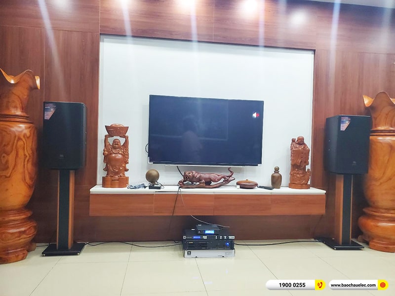 Dàn karaoke gia đình anh Vượng