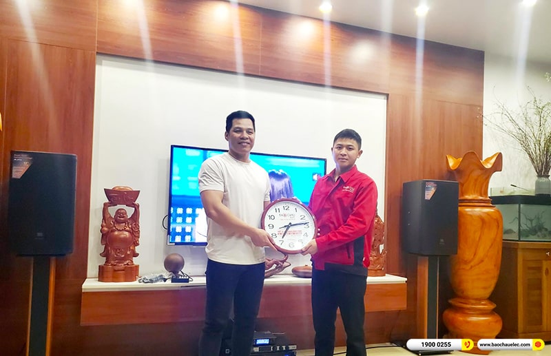 Dàn karaoke gia đình anh Vượng