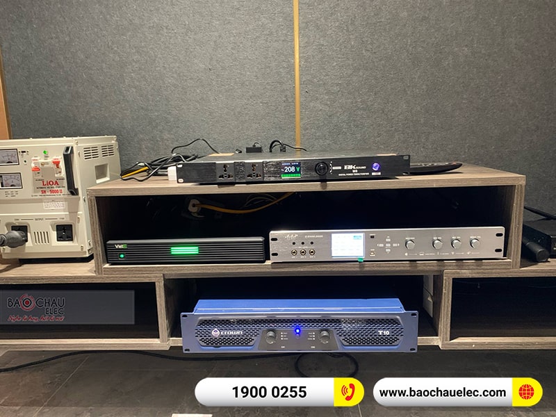 Dàn karaoke gia đình chị Thảo