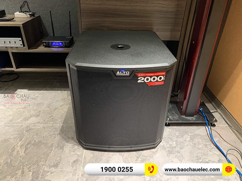 Dàn karaoke gia đình chị Thảo