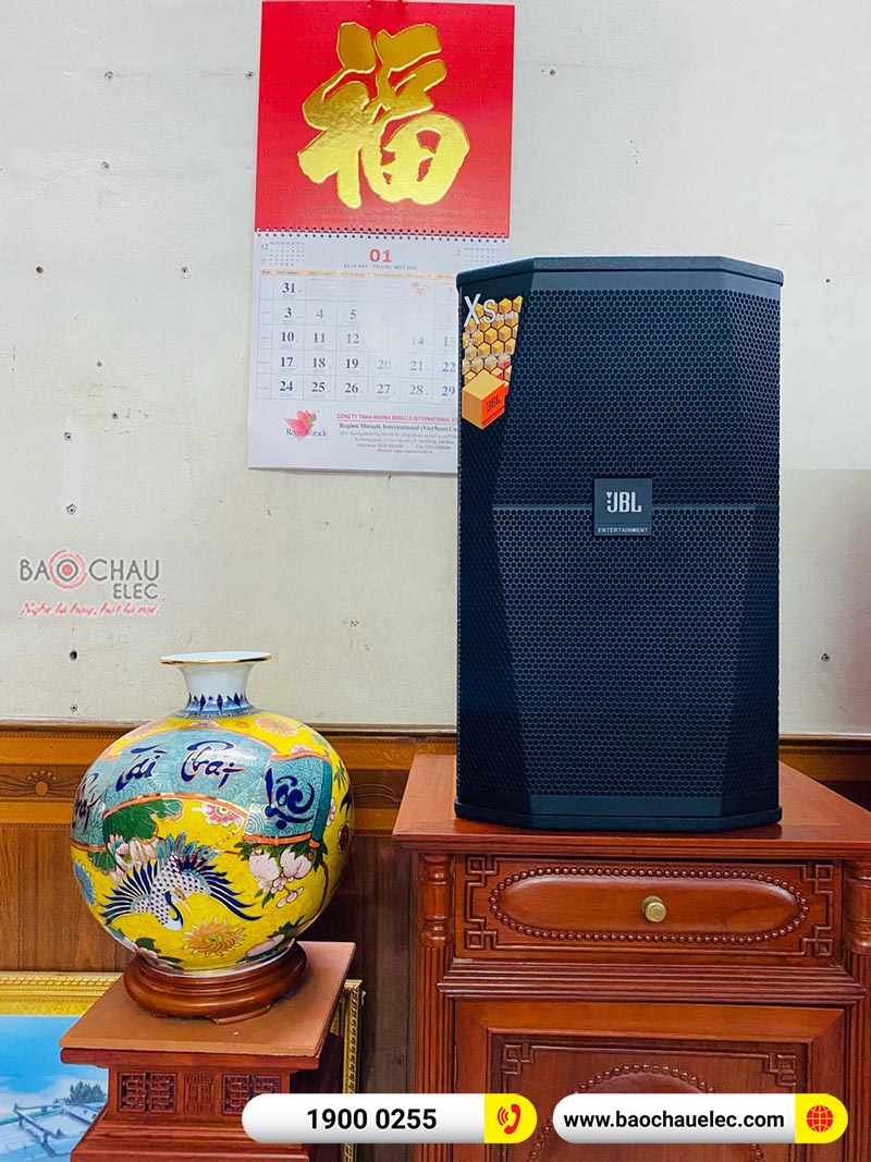 Dàn karaoke gia đình chị Thương