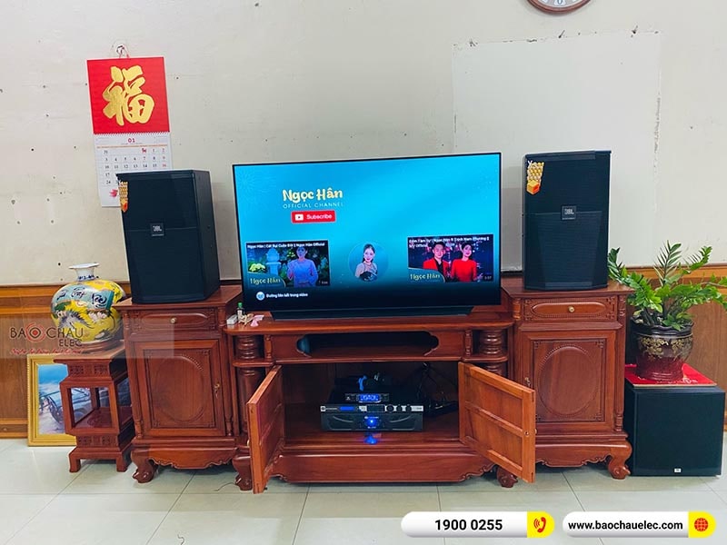 Dàn karaoke gia đình chị Thương