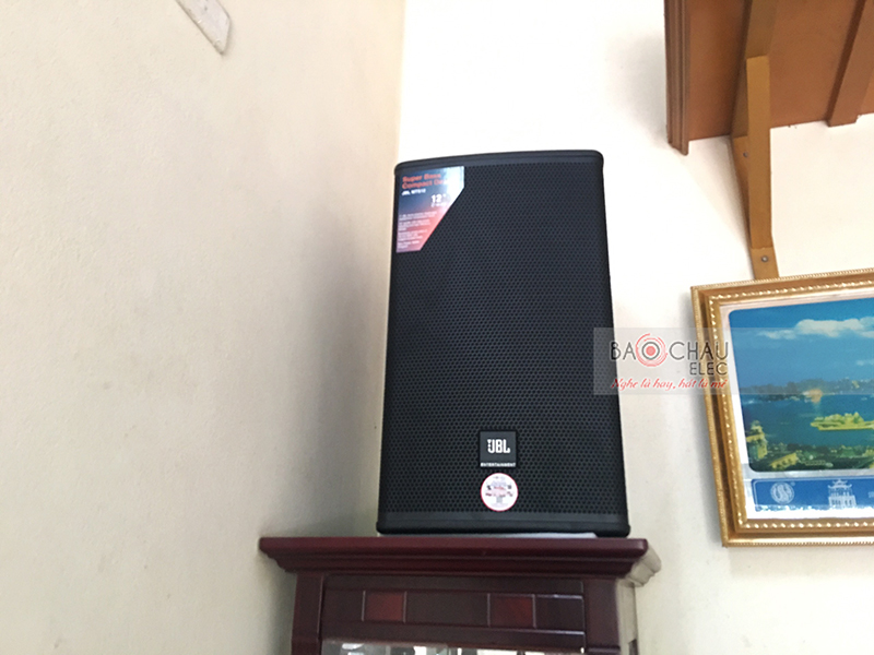 Dàn karaoke gia đình anh Thanh 