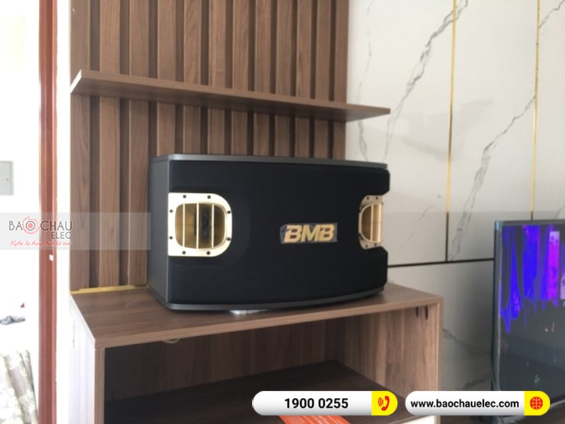 Dàn karaoke gia đình anh Hiển