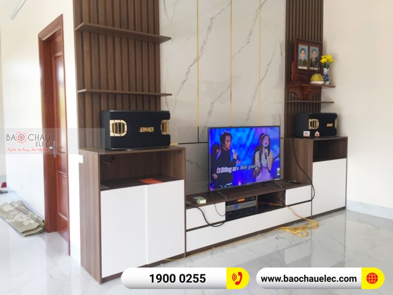 Dàn karaoke gia đình anh Hiển