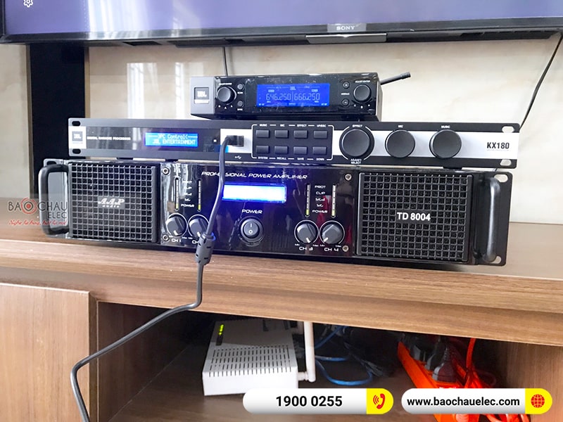 Dàn karaoke gia đình anh Tuyên