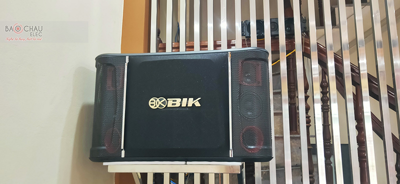 Dàn karaoke gia đình anh Mẫn