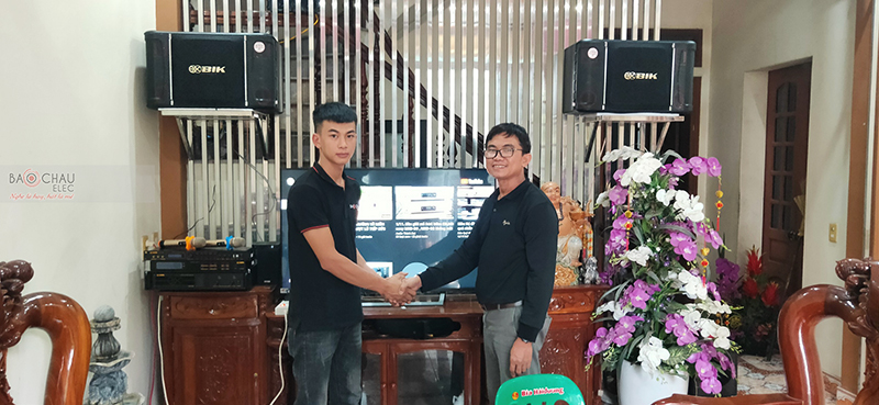 Dàn karaoke gia đình anh Mẫn h6