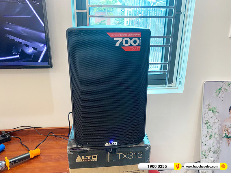 Dàn karaoke gia đình anh Dương