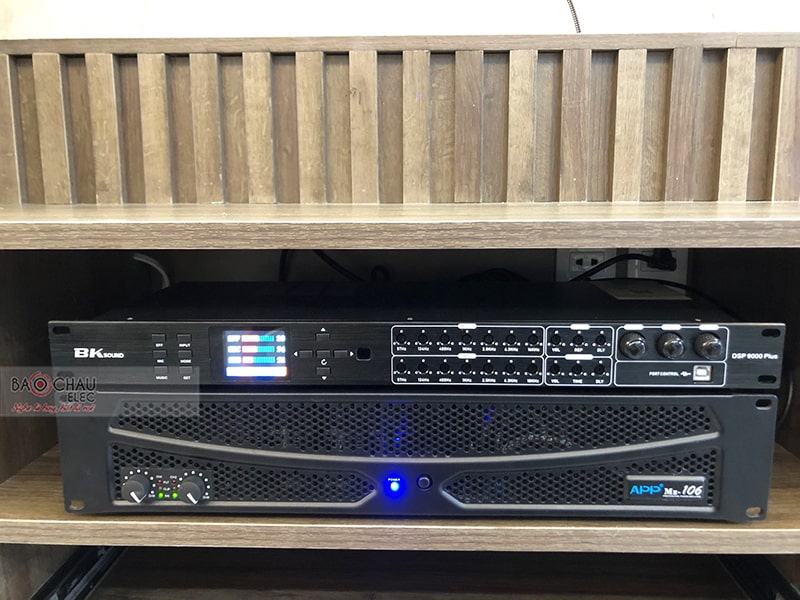 Dàn karaoke gia đình anh Hồ