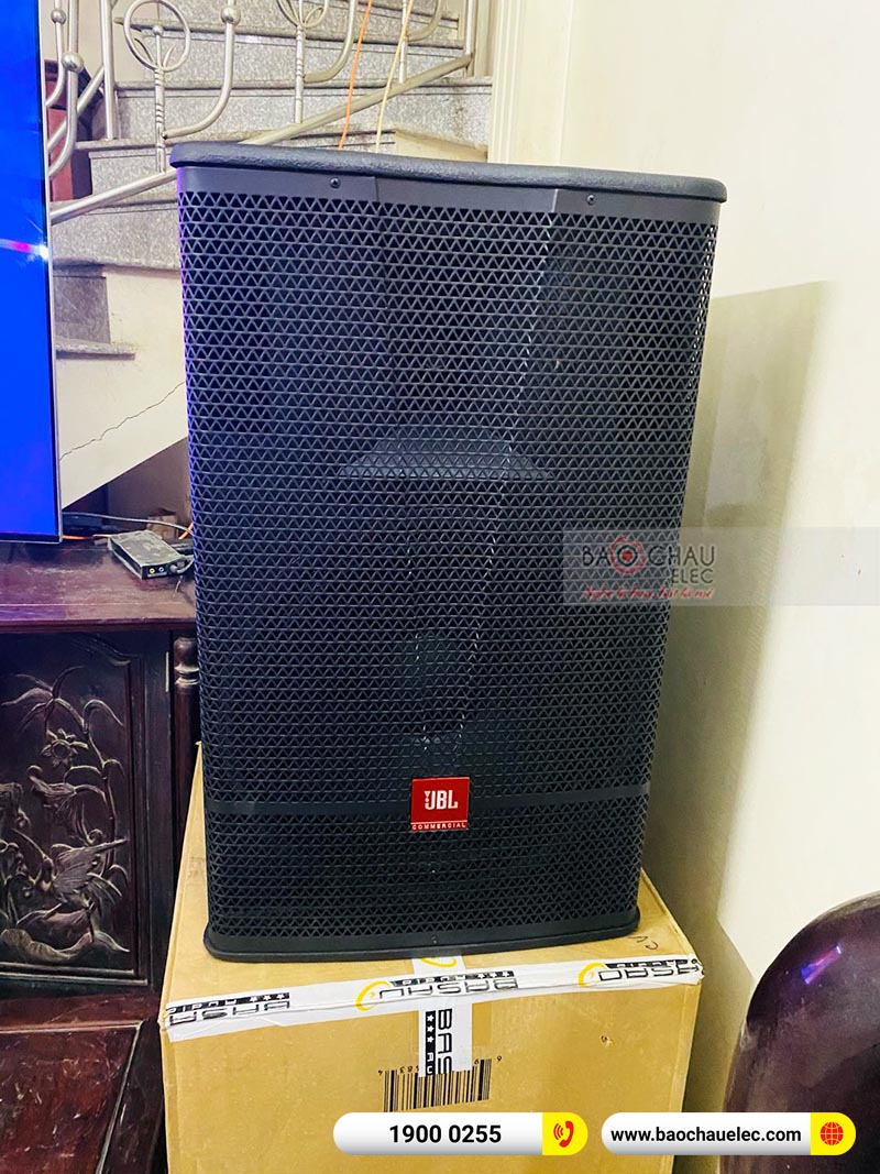Dàn karaoke gia đình anh Hòa