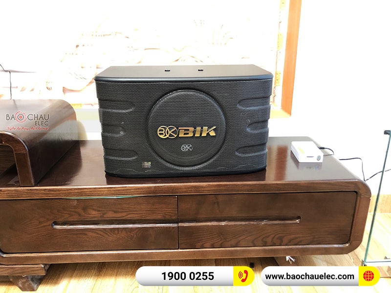 Dàn karaoke gia đình anh Hồng