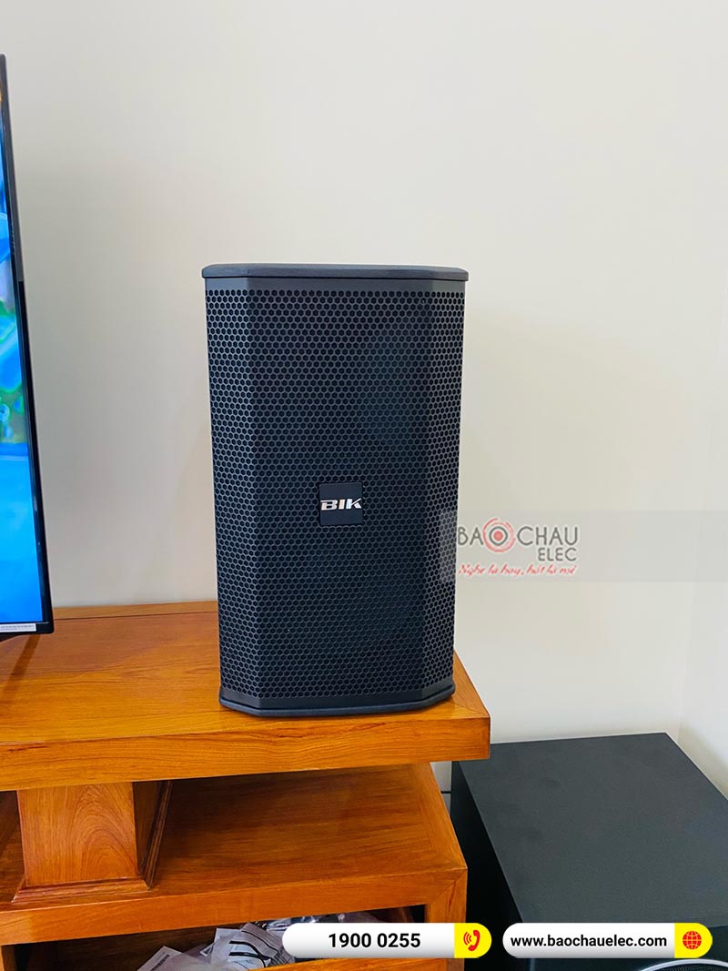 Dàn karaoke gia đình anh Hùng