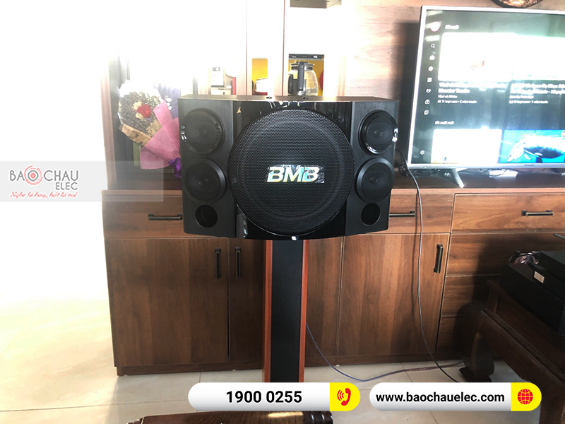 Dàn karaoke gia đình anh Long