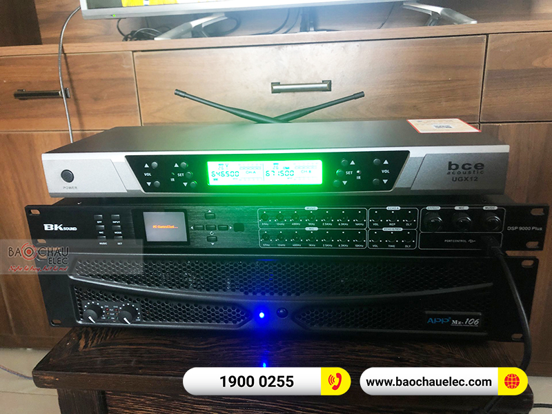 Dàn karaoke gia đình anh Long