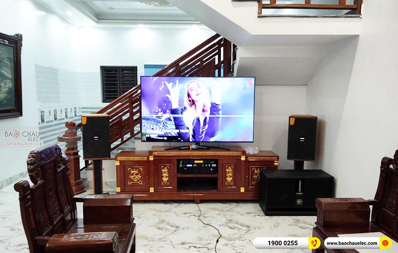 Dàn karaoke gia đình anh Minh