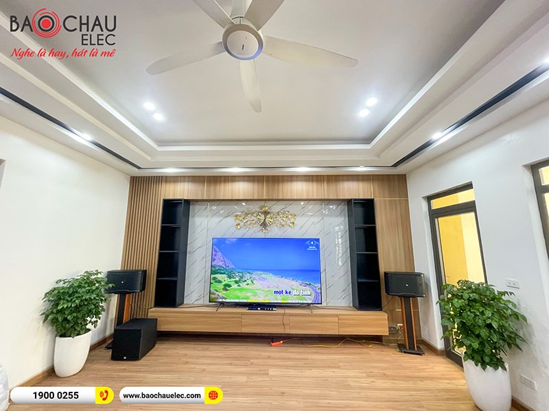 Dàn karaoke gia đình anh Phước