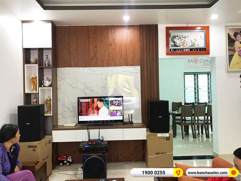 Dàn karaoke gia đình anh Quân