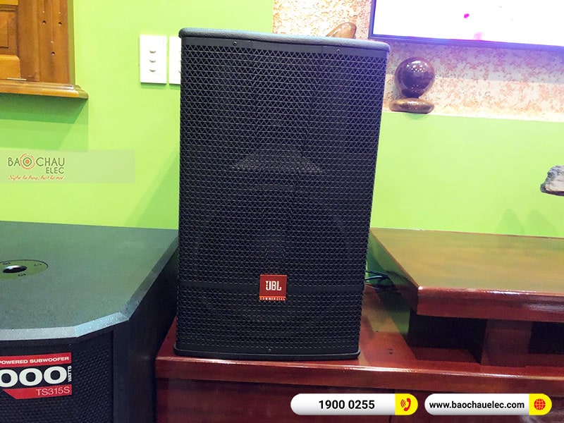 Dàn karaoke gia đình anh Tâm