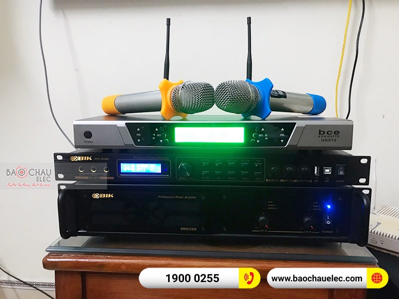 Dàn karaoke gia đình anh Thuận