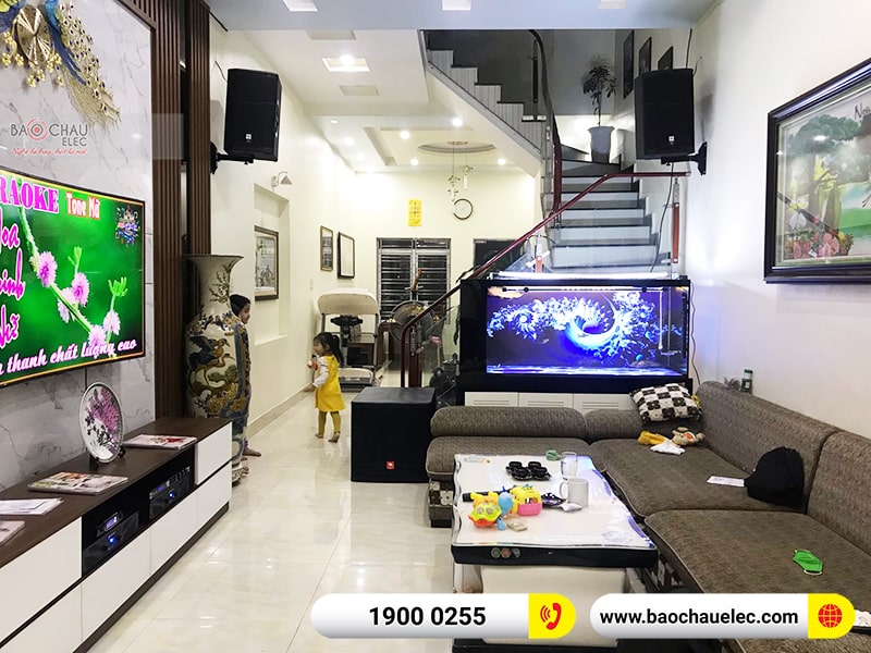 Dàn karaoke gia đình anh Toàn