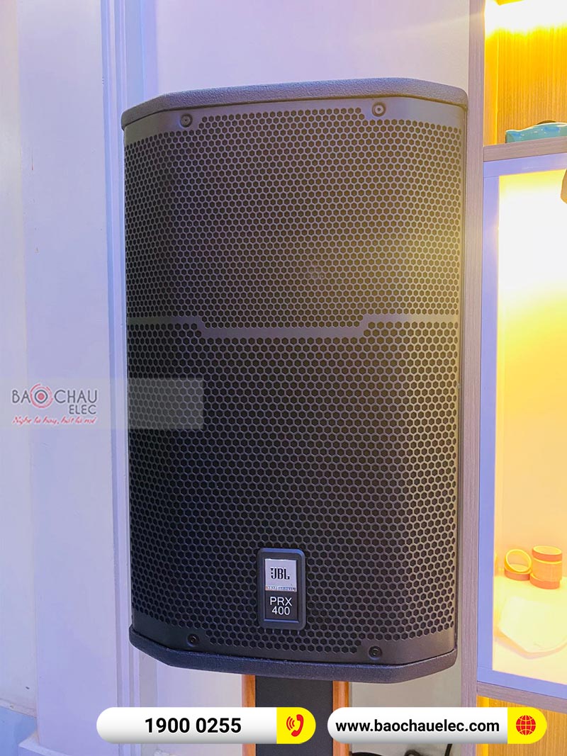 Dàn karaoke gia đình anh Tùng