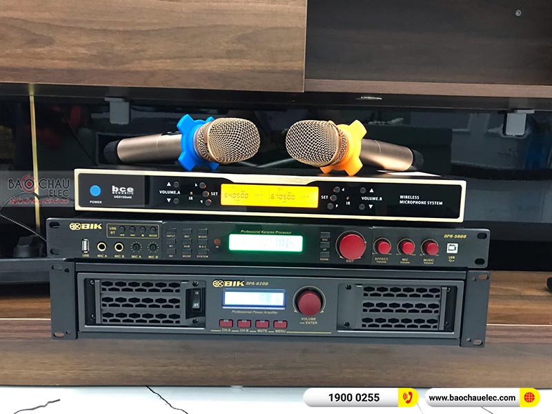 Dàn karaoke gia đình chị Hà