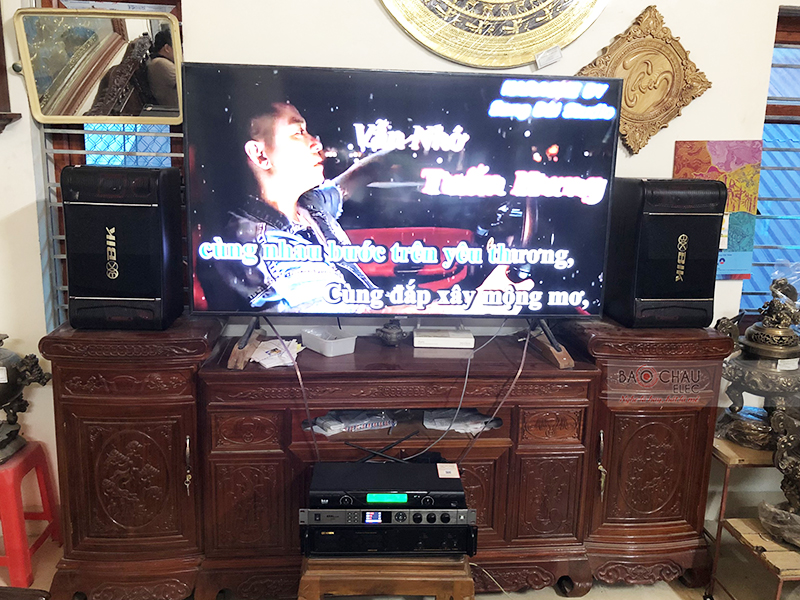 Dàn karaoke gia đình anh Hoan h4