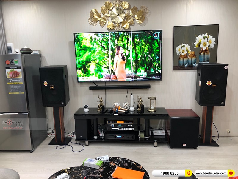 Dàn karaoke gia đình anh Khải