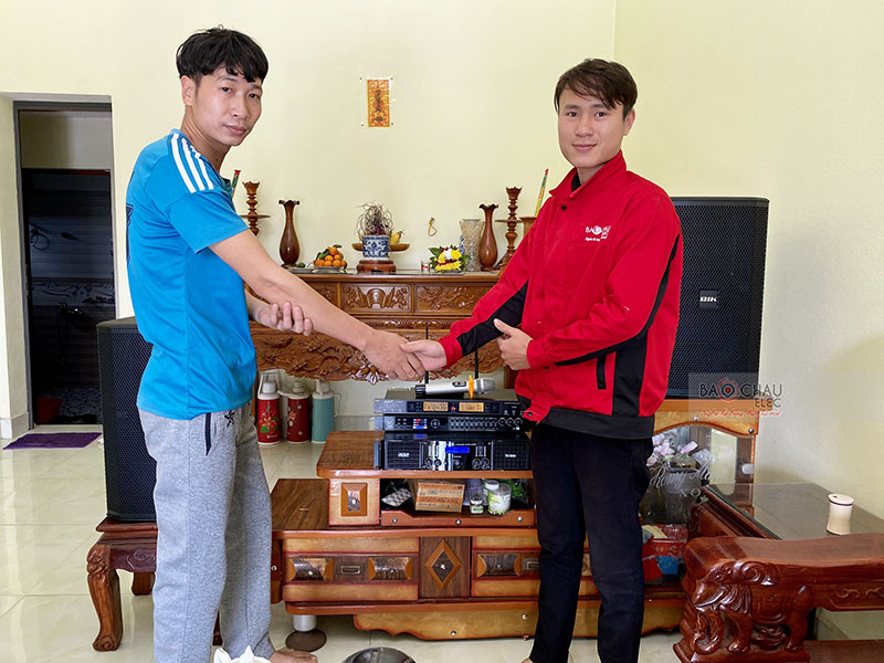 Dàn karaoke gia đình anh Thắng h4