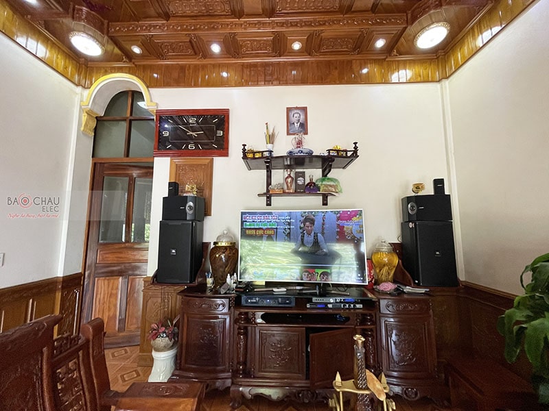 Lắp đặt dàn karaoke gia đình anh Thông tại Quảng Ninh (JBL KP6012, Crown T7, KX180, WXC-50, VM200)