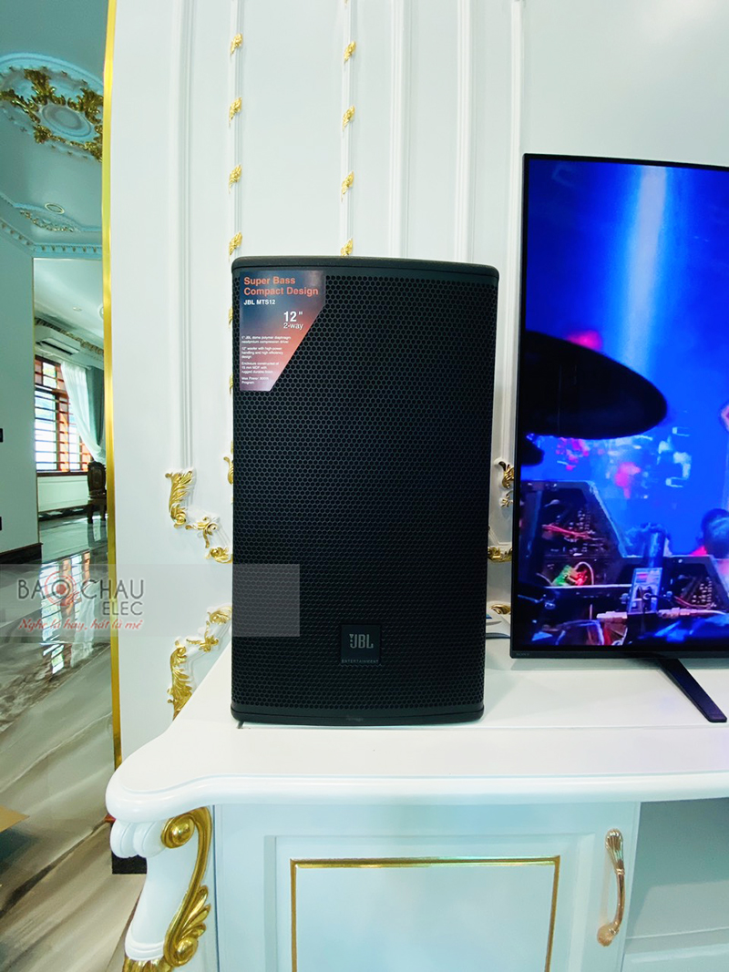 Dàn karaoke gia đình chị Hoa h1