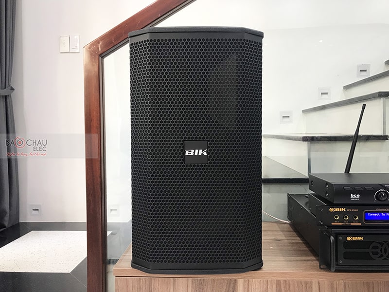 Dàn karaoke gia đình chị Hường 