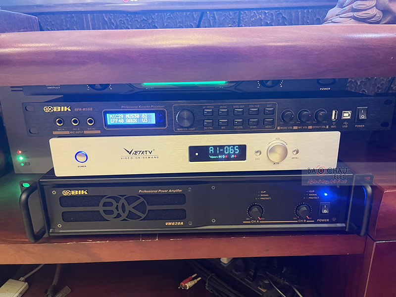 Dàn karaoke gia đình chị Oanh h3
