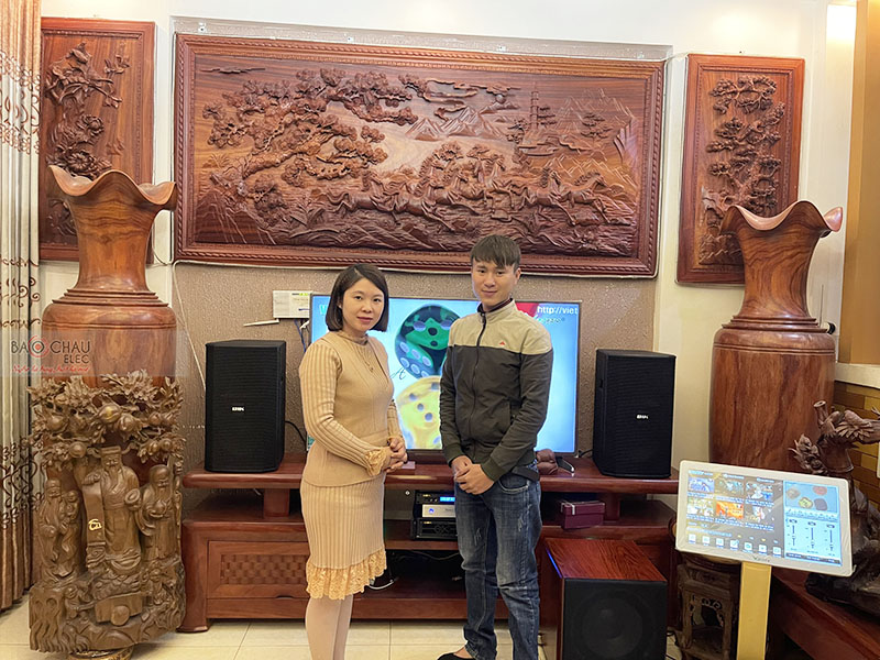 Dàn karaoke gia đình chị Oanh h7