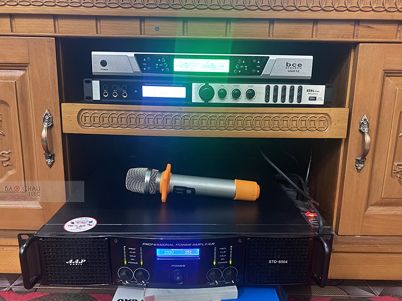 Dàn karaoke gia đình chị Tỵ h3